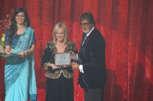 IFFM- 2014 honours Amitabh Bachchan with International Screen Icon award