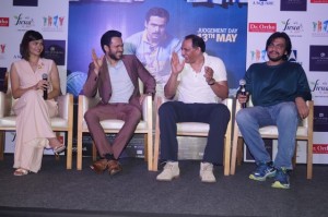 Azhar team prays for movie’s success