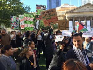 Free Palestine rally in Melbourne attracts thousands (4 videos included)