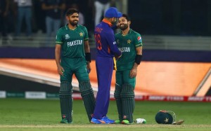 Pakistan triumph over old rivals India in Dubai