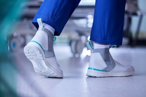 Monash Univ & Blundstone create hi-tech boot for medical professionals.